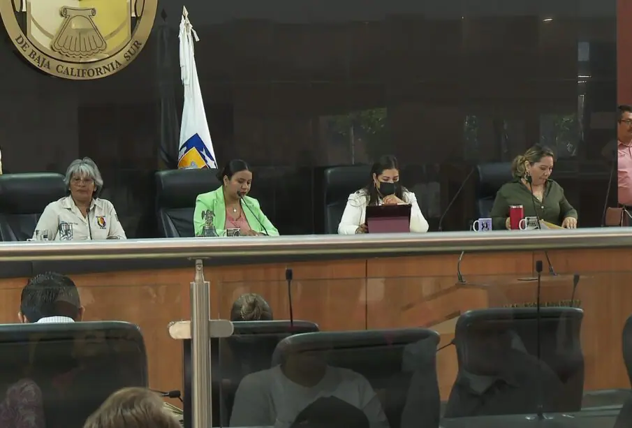 Reunión de diputados del Congreso del Estado de Baja California Sur.