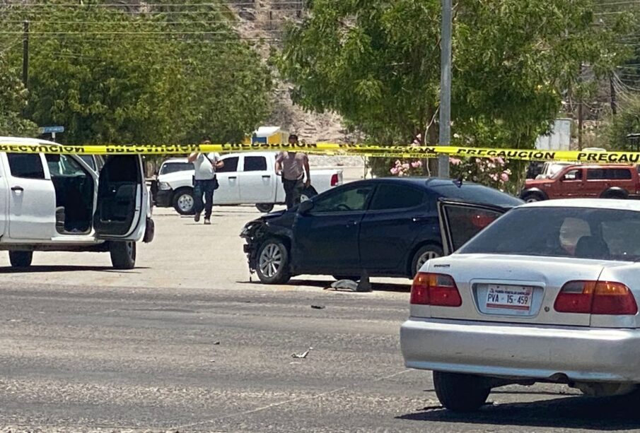 área de accidente acorralada por elementos de seguridad