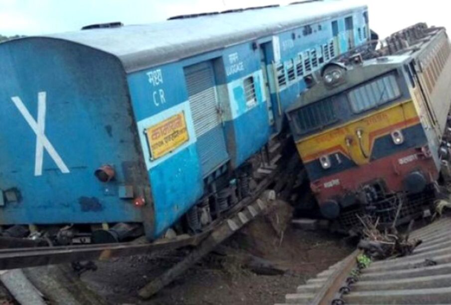 Choque de trenes en India