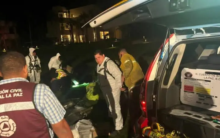 elementos de emergencia atendiendo llamado de fallecimiento