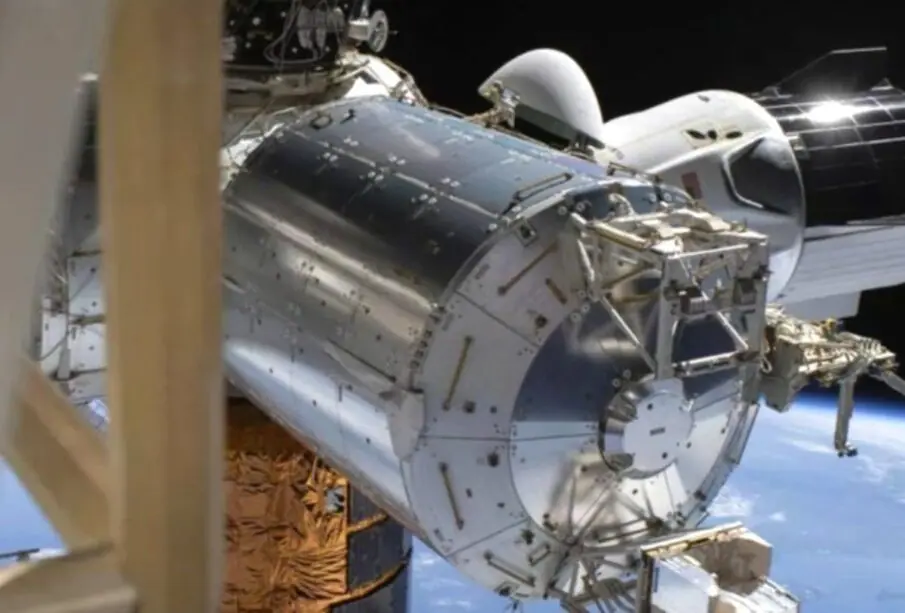 Astronautas de la NASA viajan al espacio en misiones especiales