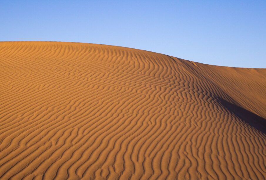 Arena del desierto del Sahara