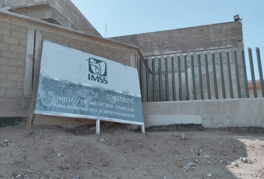 Clínica del IMSS de La Fuente en obra negra