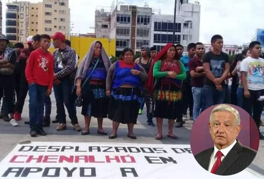 Desplazados con imagen referencial de AMLO