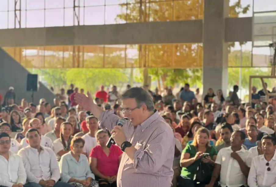 Ebrard en asamblea en Los Cabos