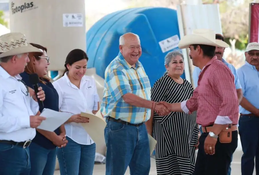 El gobernador Víctor Manuel Castro Cosío en Santa María de Toris