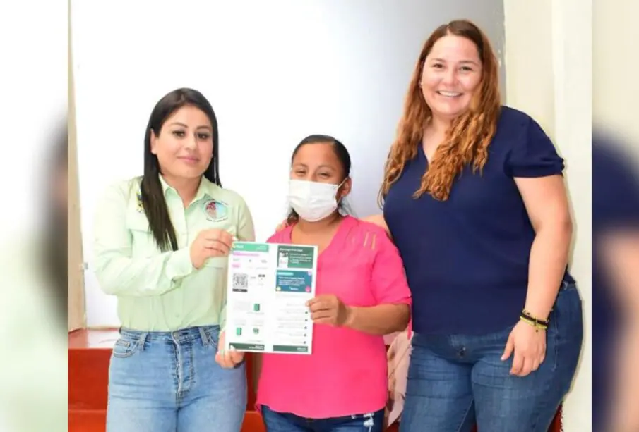 Gobierno de Los Cabos entregando apoyos sociales