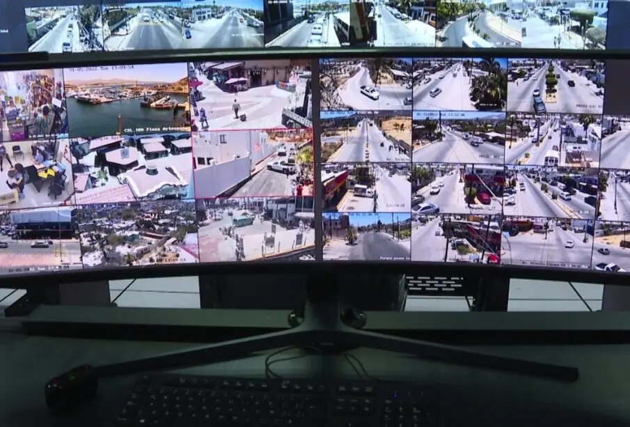 Monitores con cámaras de seguridad del C2