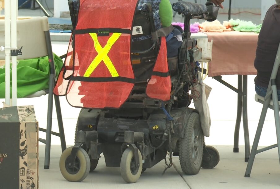 Persona con discapacidad en silla de ruedas