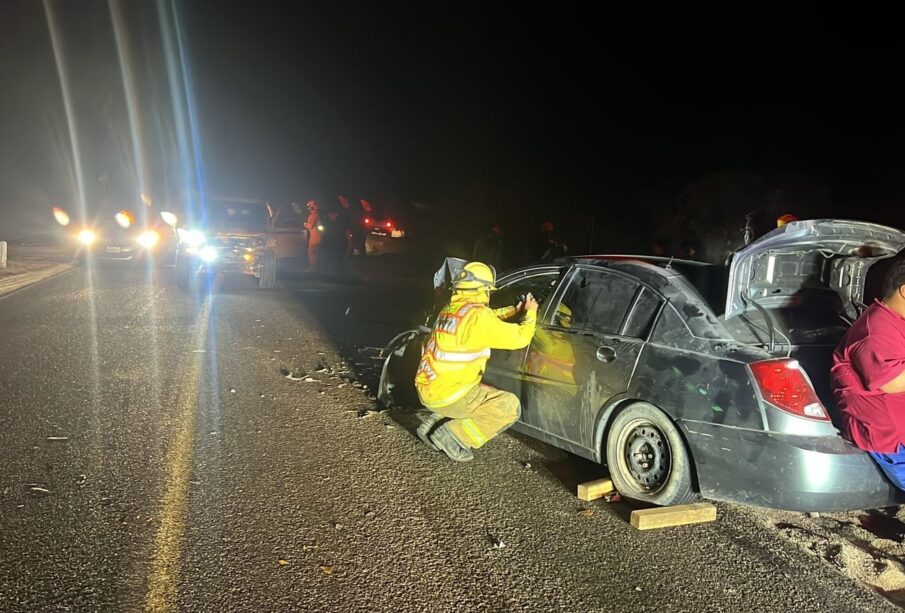 Rescate de persona atorada en vehículo