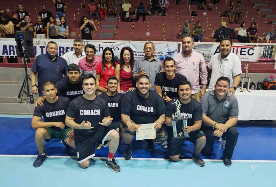 Torneo de voleibol magisterial mixto en Cabo San Lucas