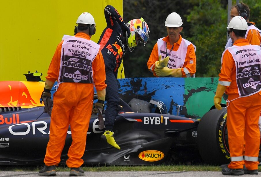 "Checo" Pérez choca y queda fuera de la P1 del GP de Hungría