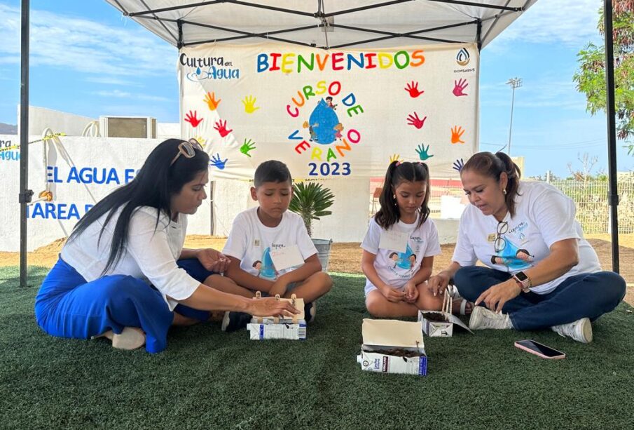 Niños en Curso de Verano de OOMSAPAS