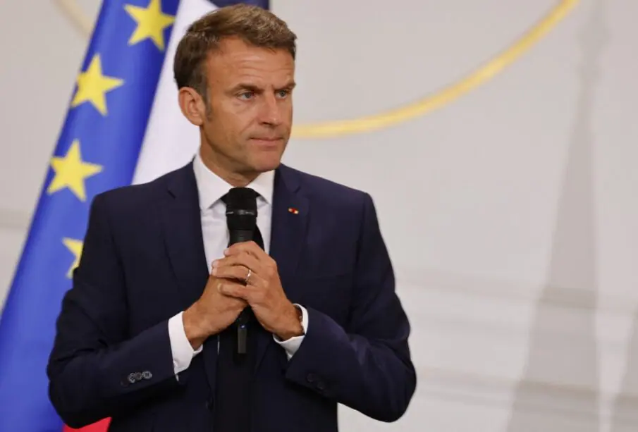 Macron anuncia ley urgente para reparar daños por disturbios en Francia