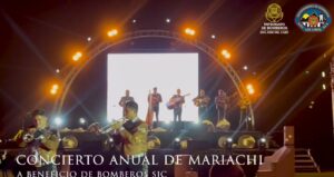 Mariachi en el escenario