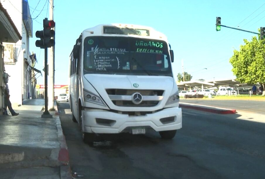 Unidades del transporte público en mal estado, en Los Cabos