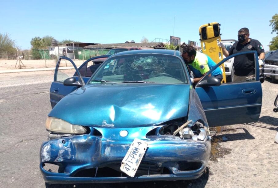 Vehículo afectado tras accidente entre padre e hijo en La Paz