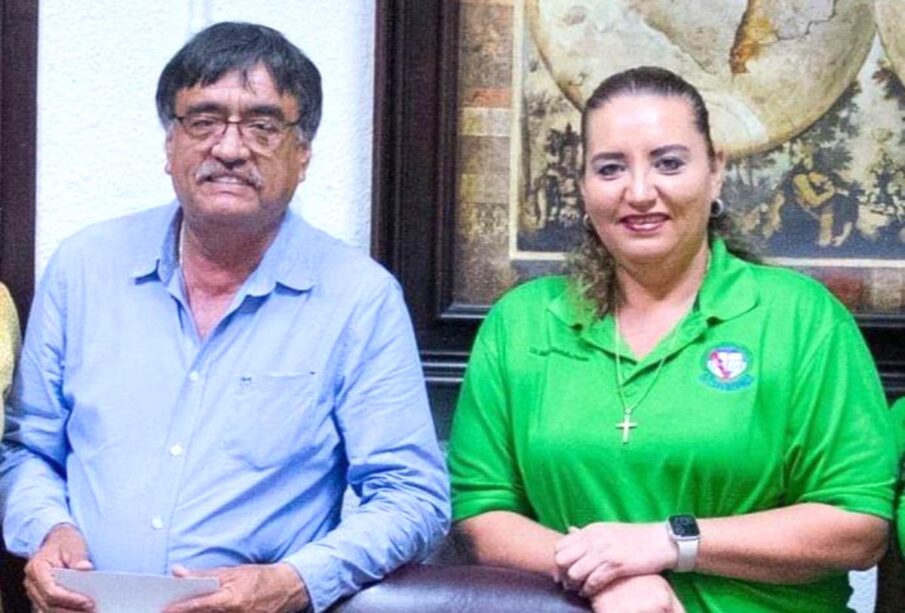 Óscar Leggs Castro y , Marisela Montaño Peralta