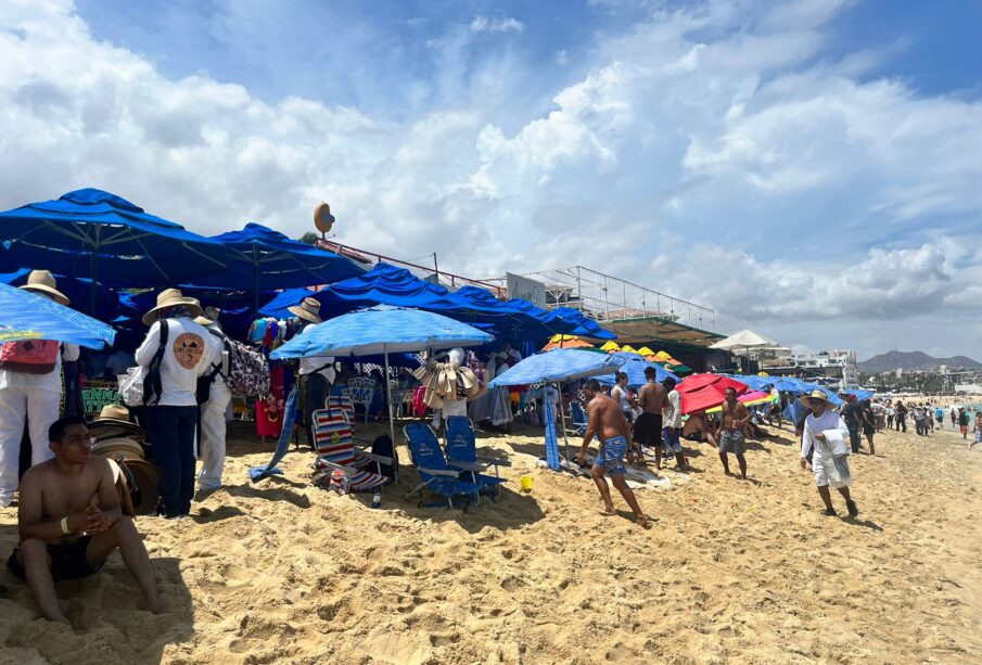 turistas en playa