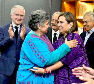 Xóchitl Gálvez y Beatriz Paredes.