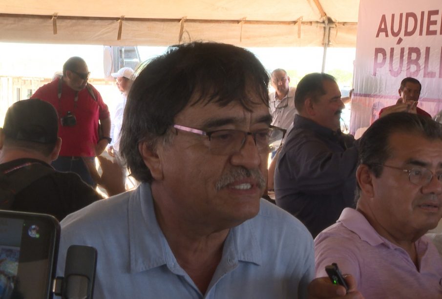 Alcalde de Los Cabos, Óscar Leggs Castro en rueda de prensa.