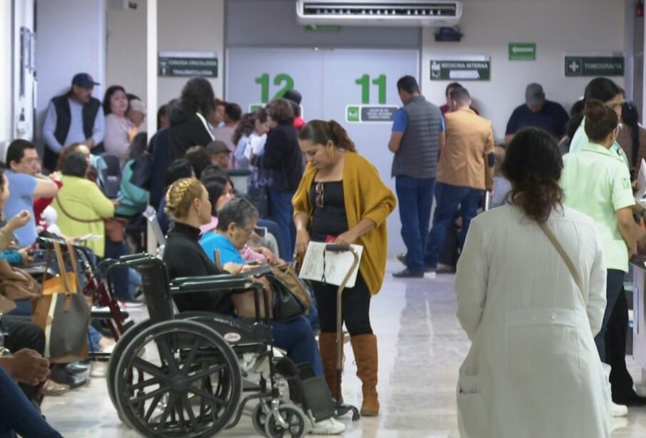 Instituciones de salud pública normalmente están saturadas de pacientes