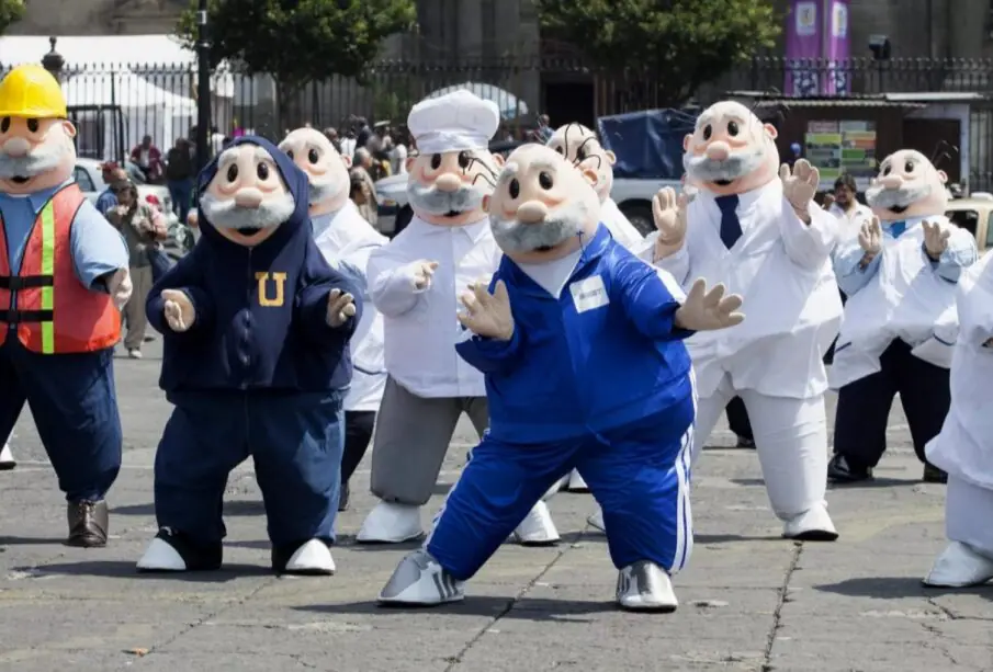 VIRAL: Atropellan a Dr. Simi y vecinos montan altar