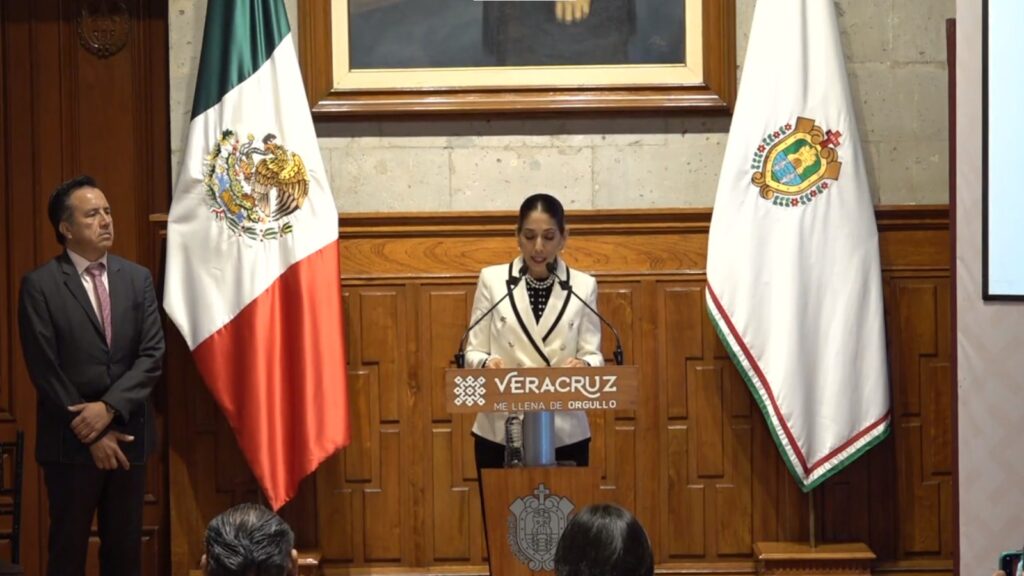 Fiscal de Veracruz emitiendo reporte por masacre en Poza Rica