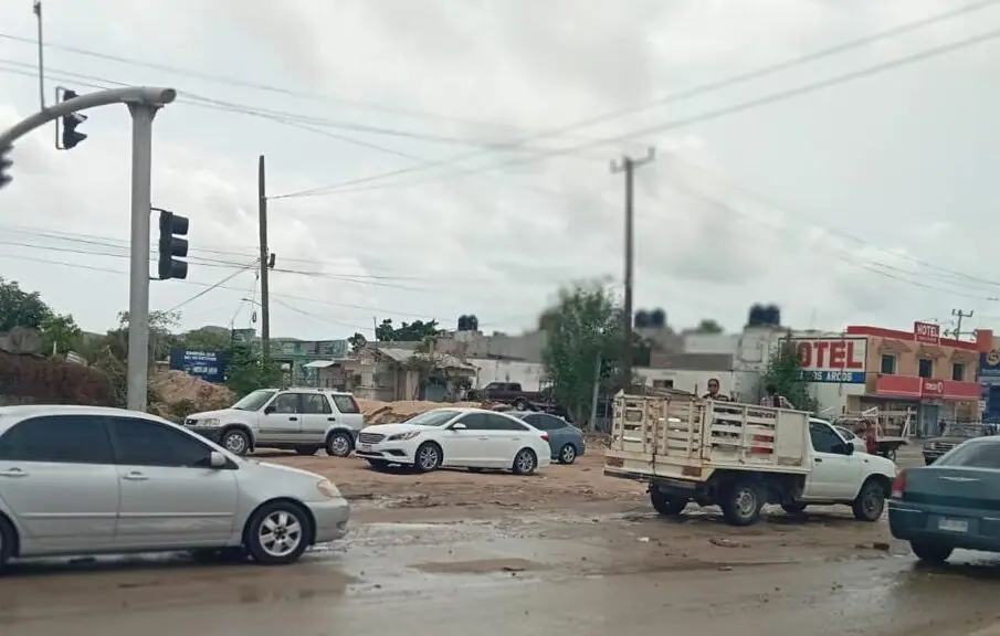 Debido a los efectos del ciclón "Eugene", calles de LOs Cabos resultaron encharcadas e inundadas