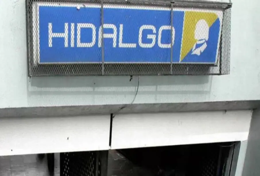 Identifican a hombre que aventó a joven a Metro Hidalgo