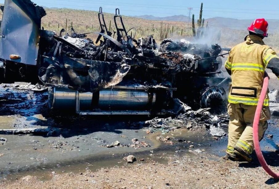 Tráiler quemado en Santa Rosalía