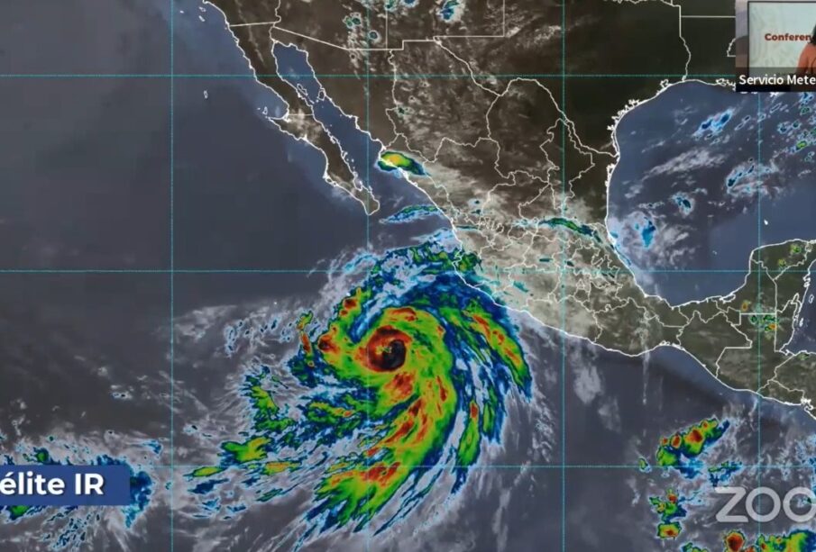 Imagen satelital del huracán Hilary