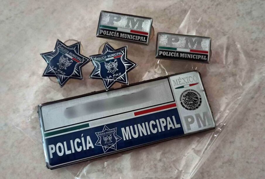 Insignias falsas de policía