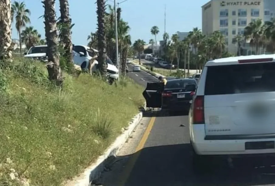 Accidente en la glorieta de Fonatur