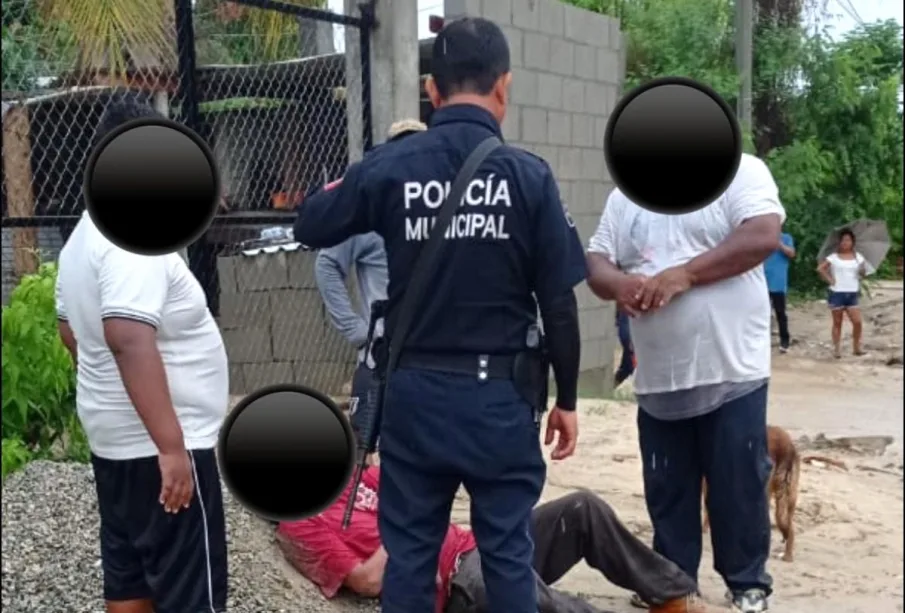 Policías rescatan a hombre