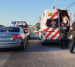 Ambulancia en la colonia Camino Real