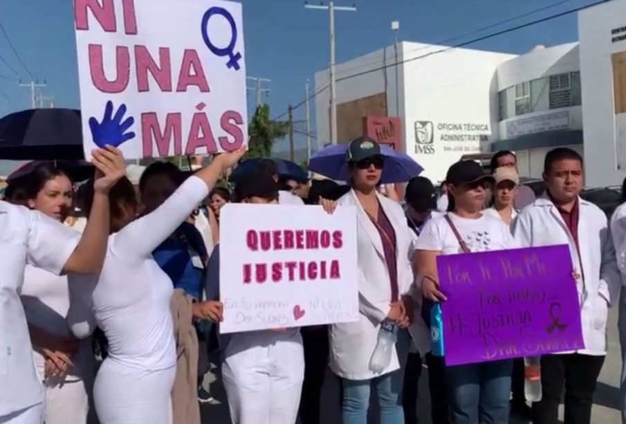 Manifestación de médicos en Los Cabos por feminicidio