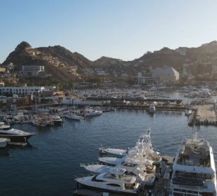 Toma área de la marina de Cabo San Lucas