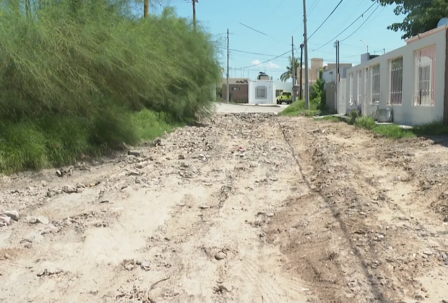 Calles de terracería en La Paz