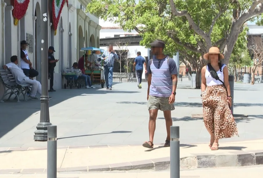 Personas caminando