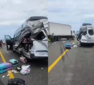 Accidente automovilístico en el libramiento carretero