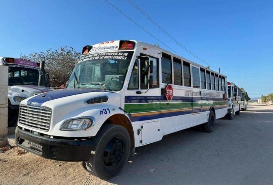 Camión de Autotransportes Suburbanos Pioneros de El Centenario