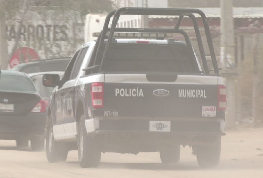 Camioneta de la policía municipal en Los Cabos