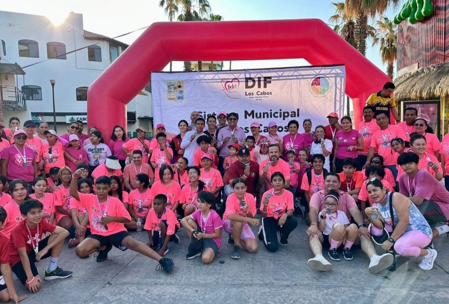 Se realizó carrera rosa en Los Cabos