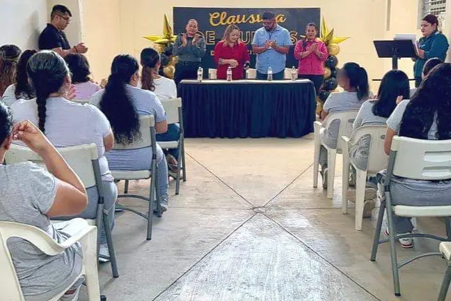 Cursos a internas del Cereso