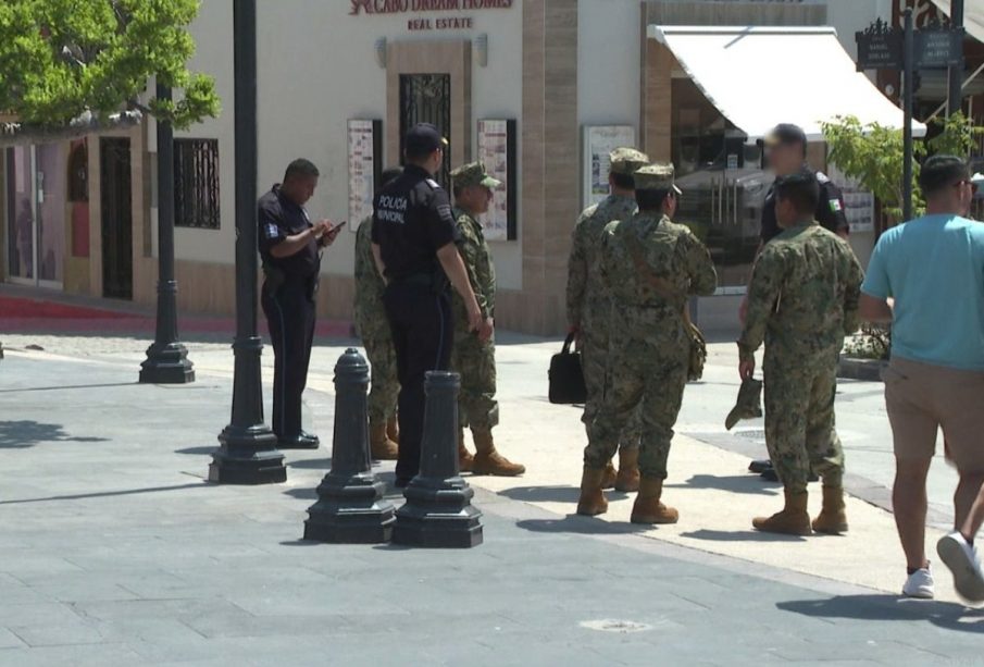 Elementos de la Guardia Nacional y Policías en San José del Cabo