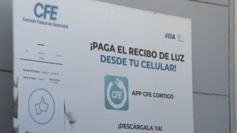 Letrero de la CFE para usar App