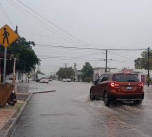 Debido a las intensas lluvias se suspendieron clases