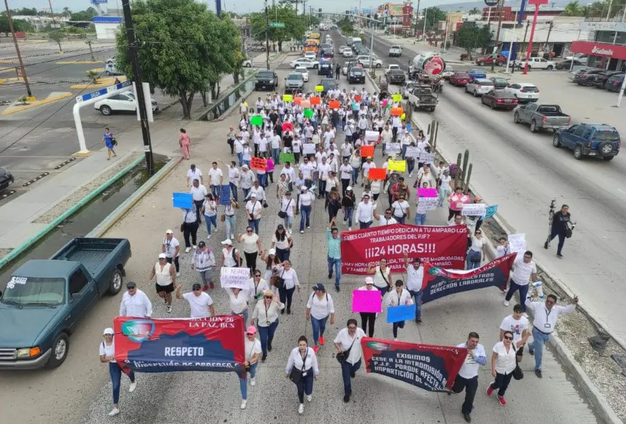 Trabajadores del Poder Judicial de la Federación marcharon en La Paz