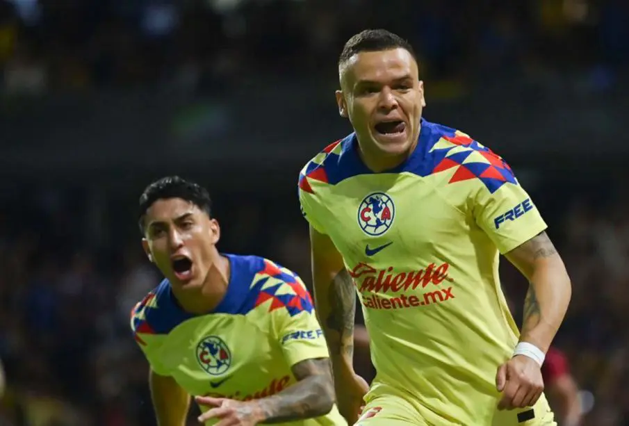 Julián Quiñones, jugador del América